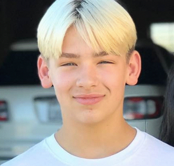 Christopher-Bunch-701x669